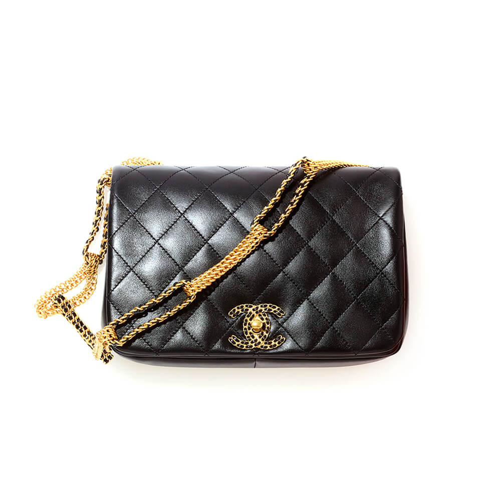 03e753a77277c120e6a1aaa6fadae723 CHANEL FLAP BAG - Image 1