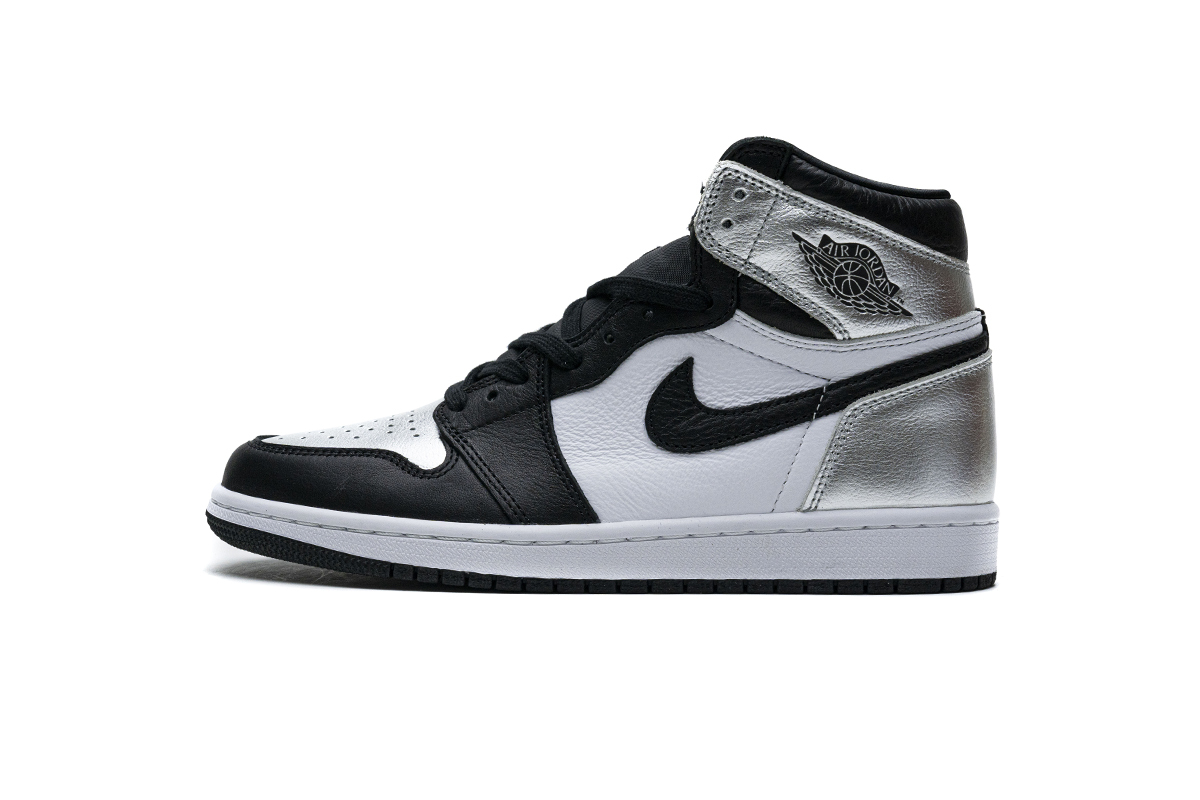 0faca36255f689f061b0fb9471ae2763 Air Jordan 1 Retro High Silver Toe (W) CD0461-001 - Image 1