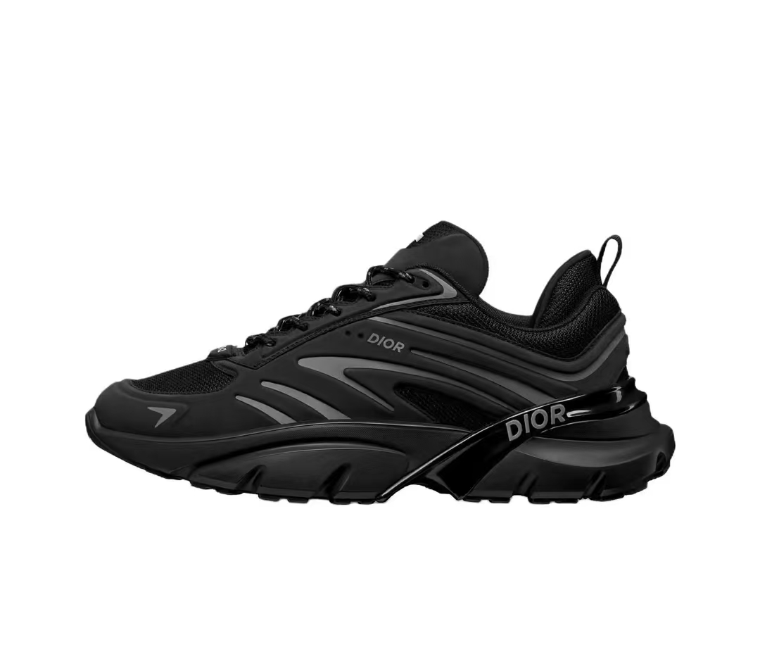 144e2de622ab9e671a5d999bcfae90f5 Dior B44 Blade Sneaker Black - Image 1