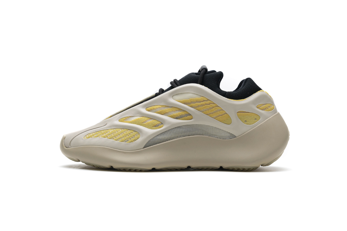 14ccd13fa02f42e302d2493851789687 adidas Yeezy 700 V3 Safflower G54853 - Image 1