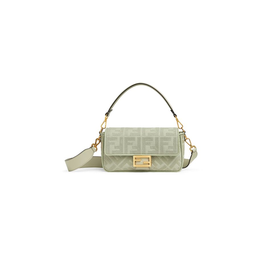18a9415972b3a8578edf879efffd20f8 Fendi Baguette - Image 1