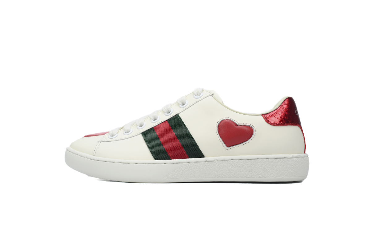 1d117d304a744b11b2129d0f112f280e Gucci Ace Embroidered Hearts - Image 1
