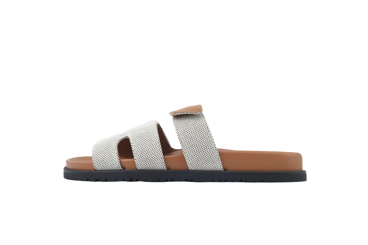 2d836ae35c98a3433fe8ed157a1940ba Hermes Flat Slippers Grey Coffee Color - Image 1