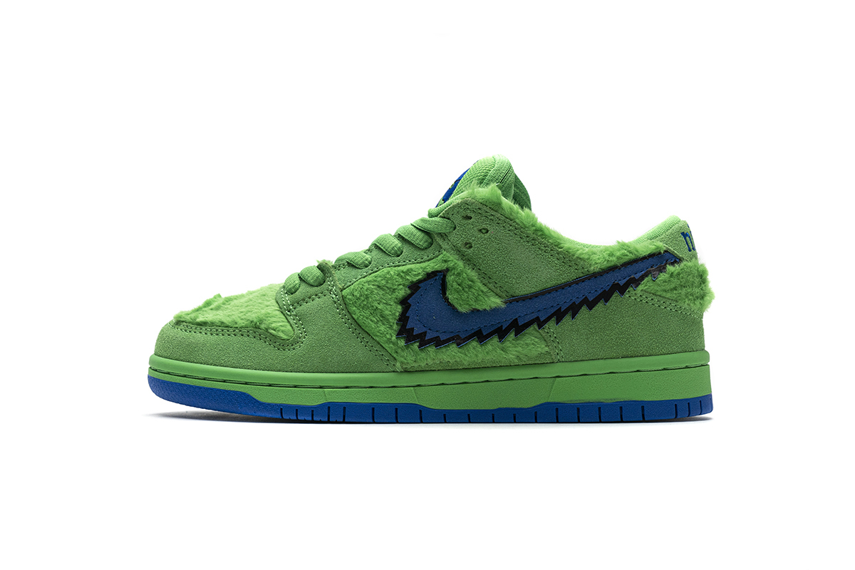54e2bdb043f837c23dbd37de6a39f216 Nike SB Dunk Low Grateful Dead Bears Green CJ5378-300 - Image 1