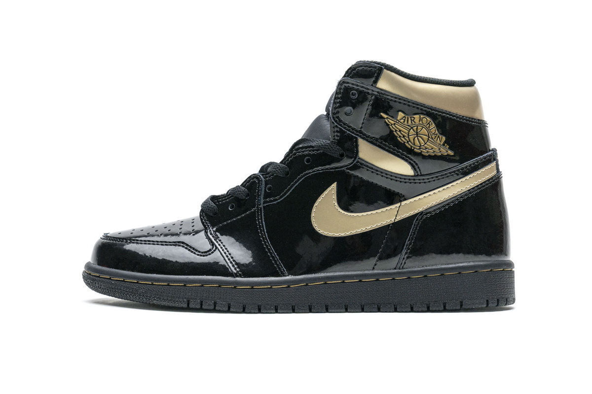 89469ec4f759caad92e29e14b78c343f Air Jordan 1 Retro High Black Metallic Gold (2020) 555088-032 - Image 1