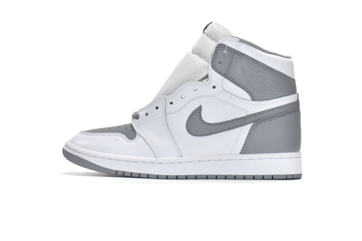 8f3c08bbe3560ed6d624eb872e51ed7b Air Jordan 1 High Stealth 555088-037 - Image 1