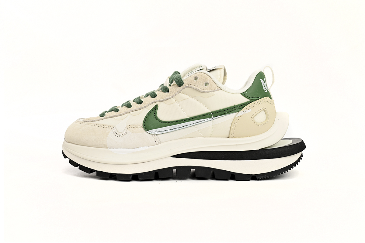 96be7c51936885253221f2f8c2f770be Sacai x Nike VaporWaffle Sesame and Beige Green DD1875-102 - Image 1
