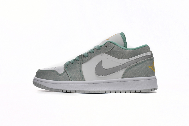 9d023910963589d08860ed7b6c19b409 Air Jordan 1 Low SE New Emerald DN3705-301 - Image 1