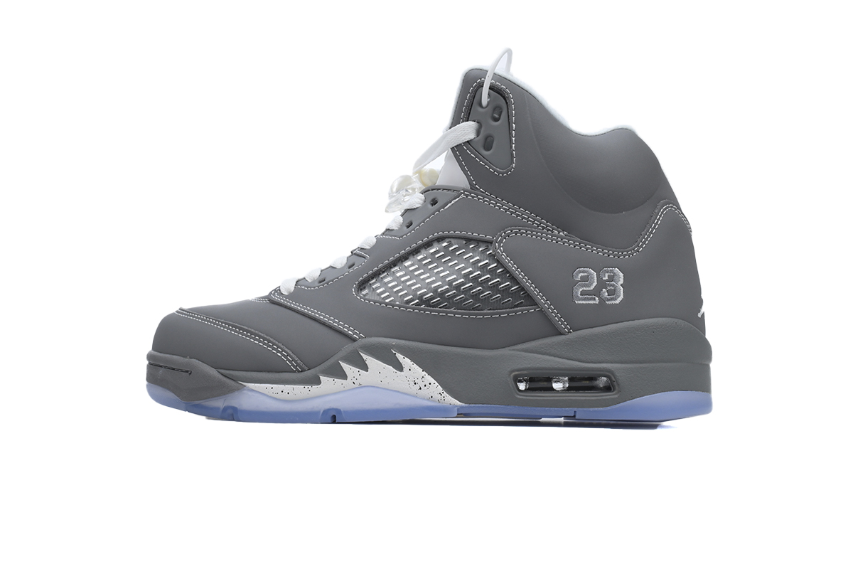 a0b29ab9575f80de064a7787b32c8341 Air Jordan 5 Retro 'Wolf Grey'136027-005 - Image 1