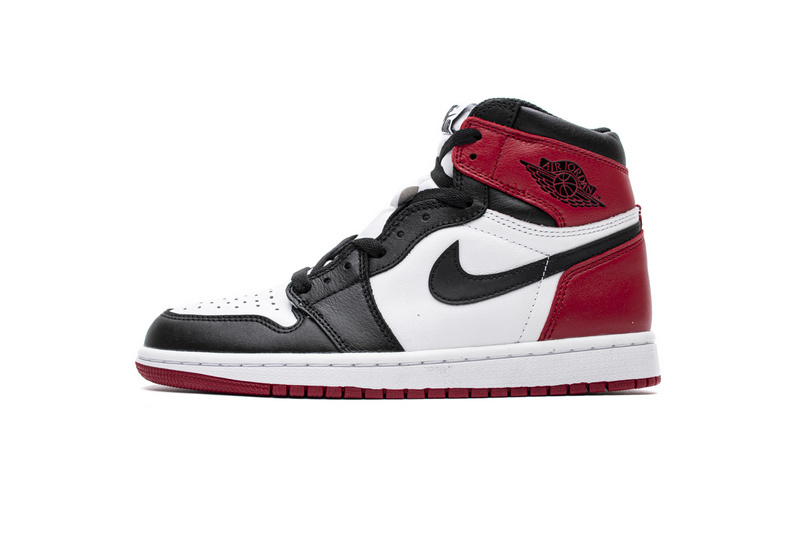 ad8ce96fb2581cc8fe061ef474f1bbb2 Air Jordan 1 Retro Black Toe (2016) 555088-125 - Image 1