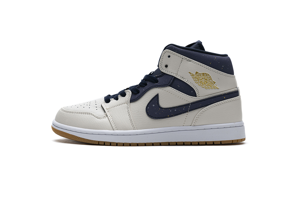 bd9b48c8e8fdf087f6902cd13a3bb8a8 Air Jordan 1 Retro Mid Jeter AH6342-104 - Image 1