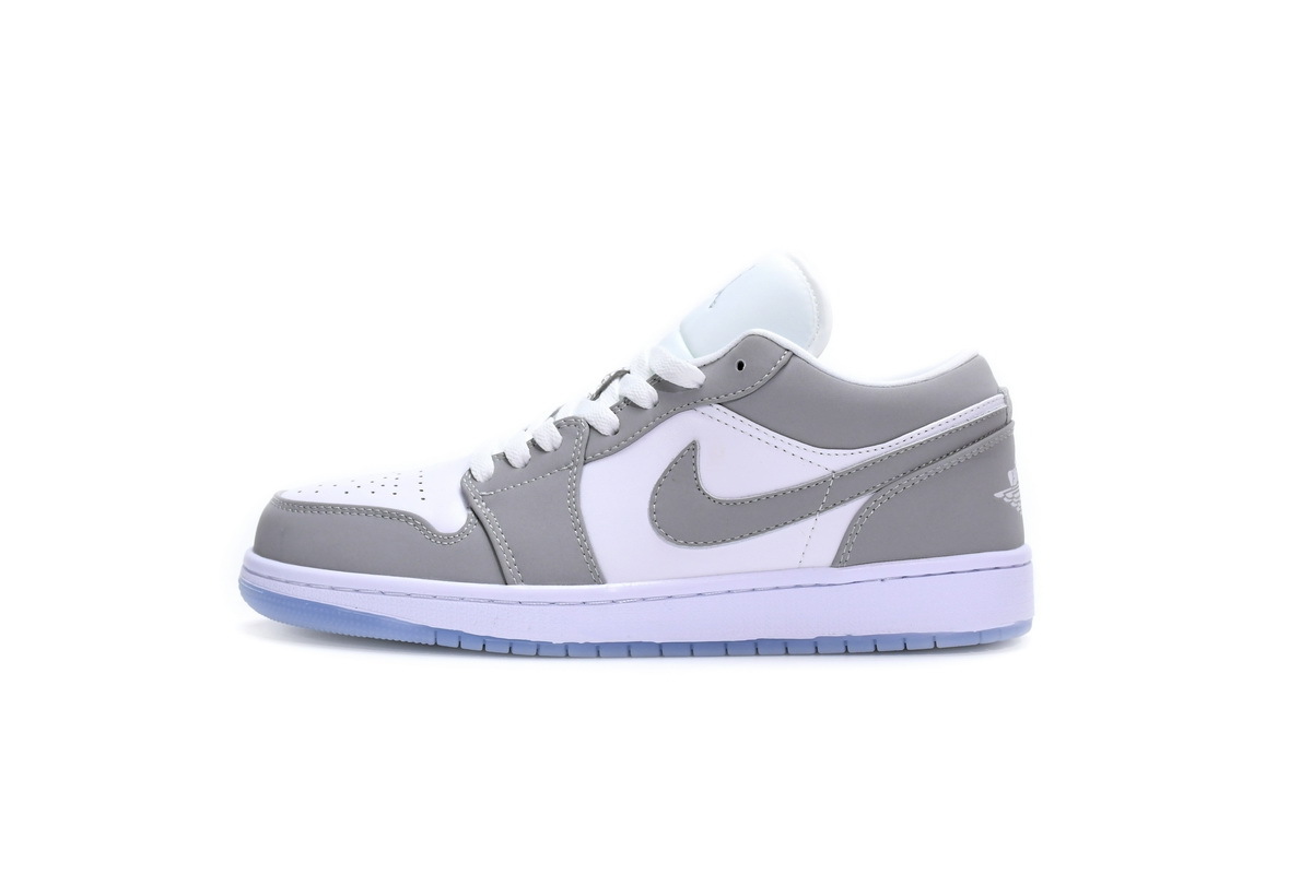 c98bcfeb960c818276e299fa071bd01f Air Jordan 1 Low Wolf Grey DC0774-105 - Image 1