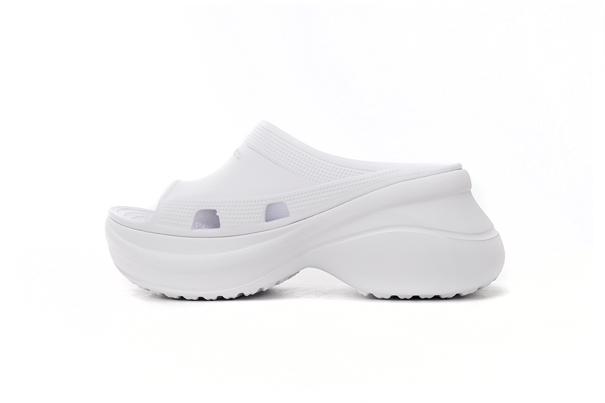 e6e57a057ddde2a300d3fbbafc707b59 BALENCIAGA Pool Crocs White 677389 W1S8E 9000 - Image 1