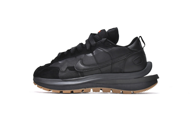 f0bd44cca07f74919dbd4e839900ddf2 Nike Vaporwaffle sacai Black Gum DD1875-001 - Image 1