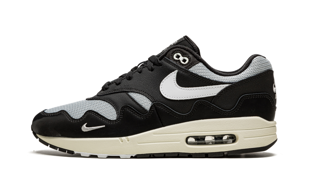 f14c535e678ddb2838da85adc64d8968 Nike Air Max 1 Patta WavesBlack (with Bracelet) - Image 1