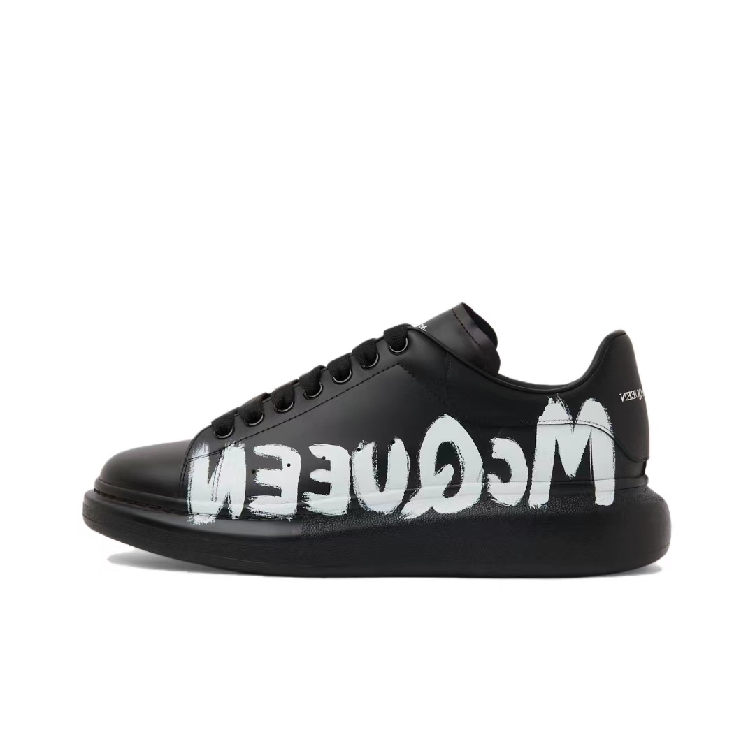 f2f06c283812f91900ed5e765a368a70 Alexander McQueen Oversized Graffiti Black - Image 1